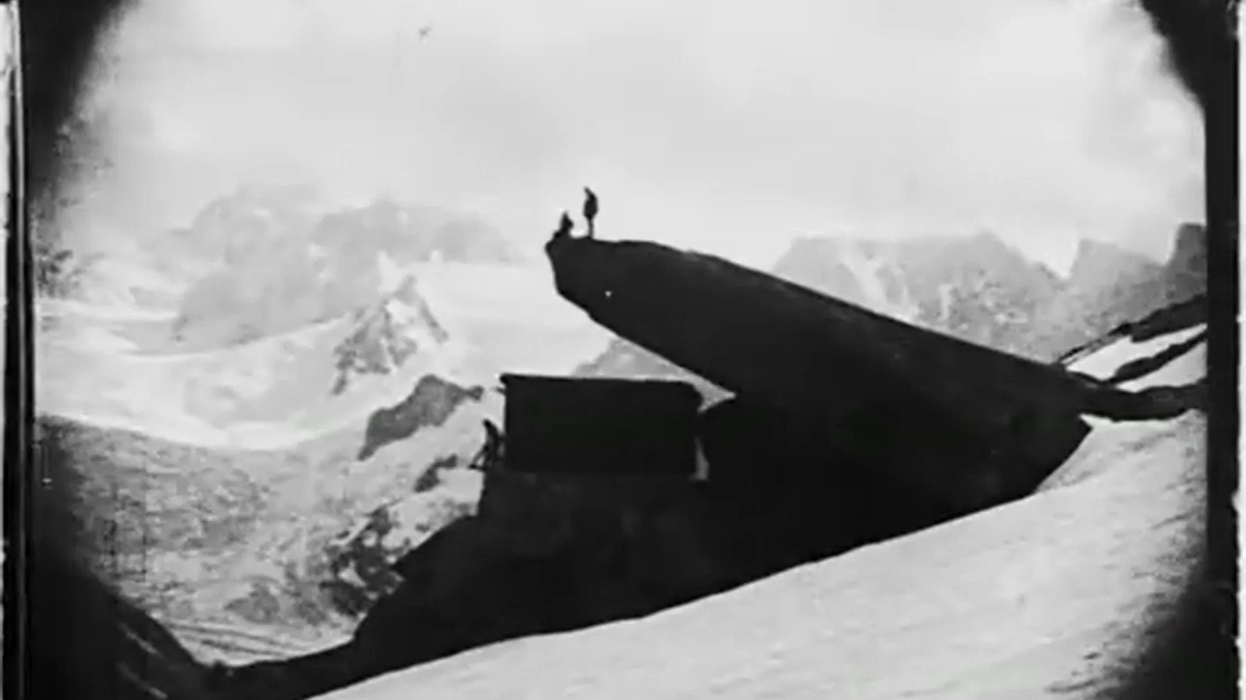 Le Massif du Mont-Blanc - L'ascension de l'Aiguille du Moine