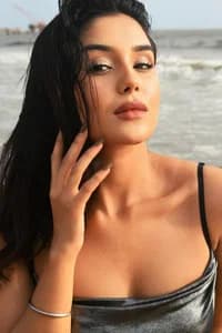Saloni Sandhu