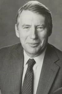 Robert MacNeil